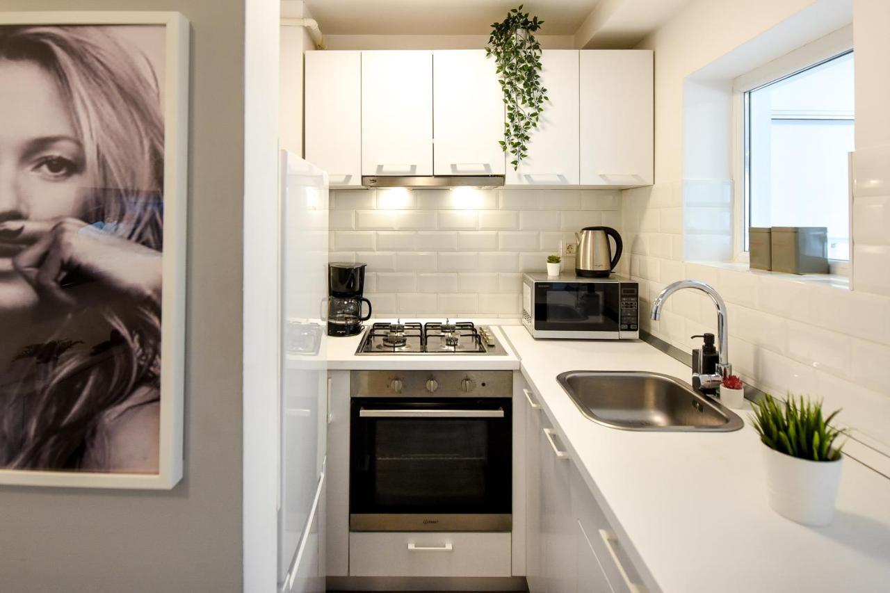 Spacious 1Br In The City Center - Amazing For Extended Stays 부쿠레슈티 외부 사진